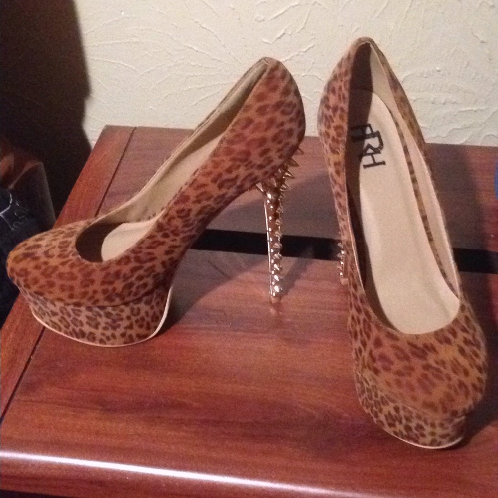 Cheeta Heels